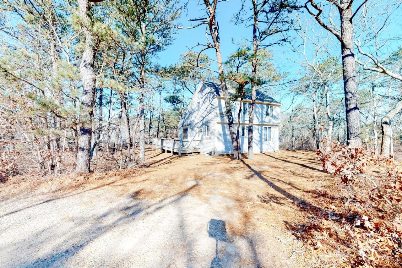 Wooded Oasis Villa Edgartown Exterior photo